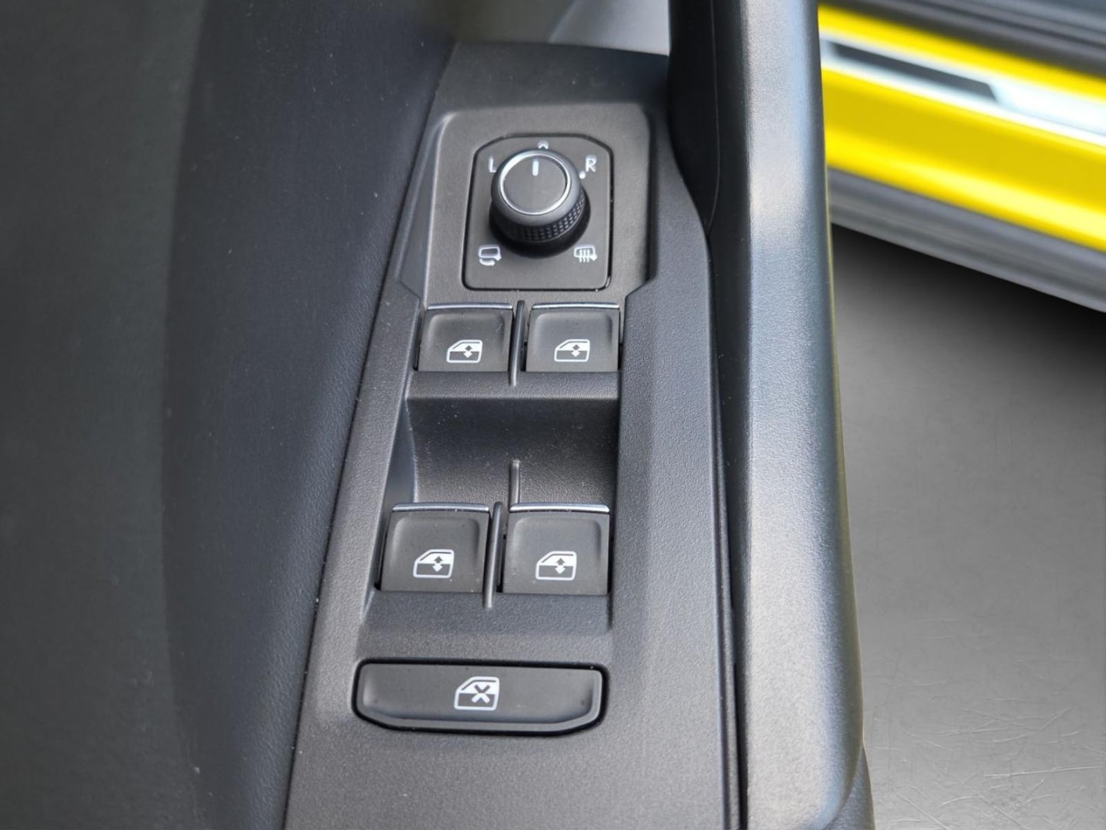 Volkswagen T-Cross – Bild 12