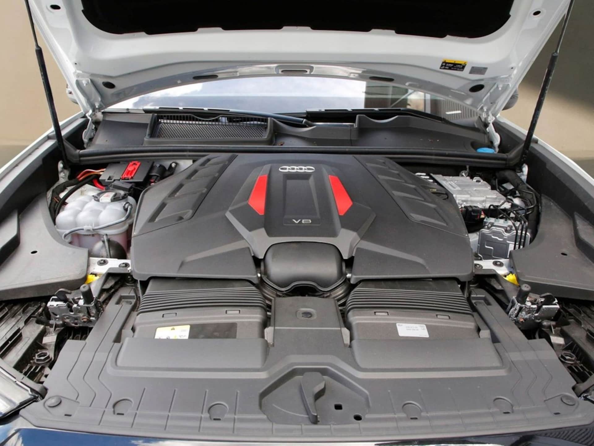 Audi SQ8 SUV