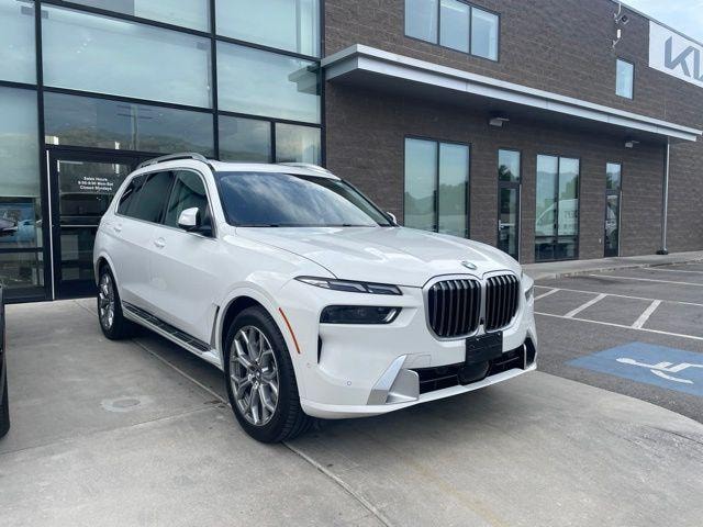 2025 BMW X7