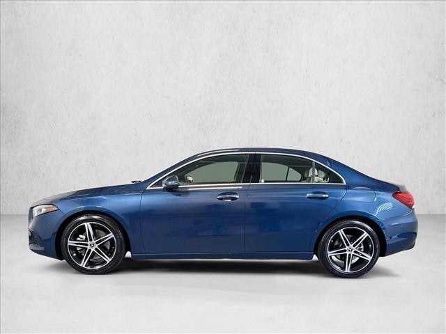 2019 Mercedes-Benz A 220