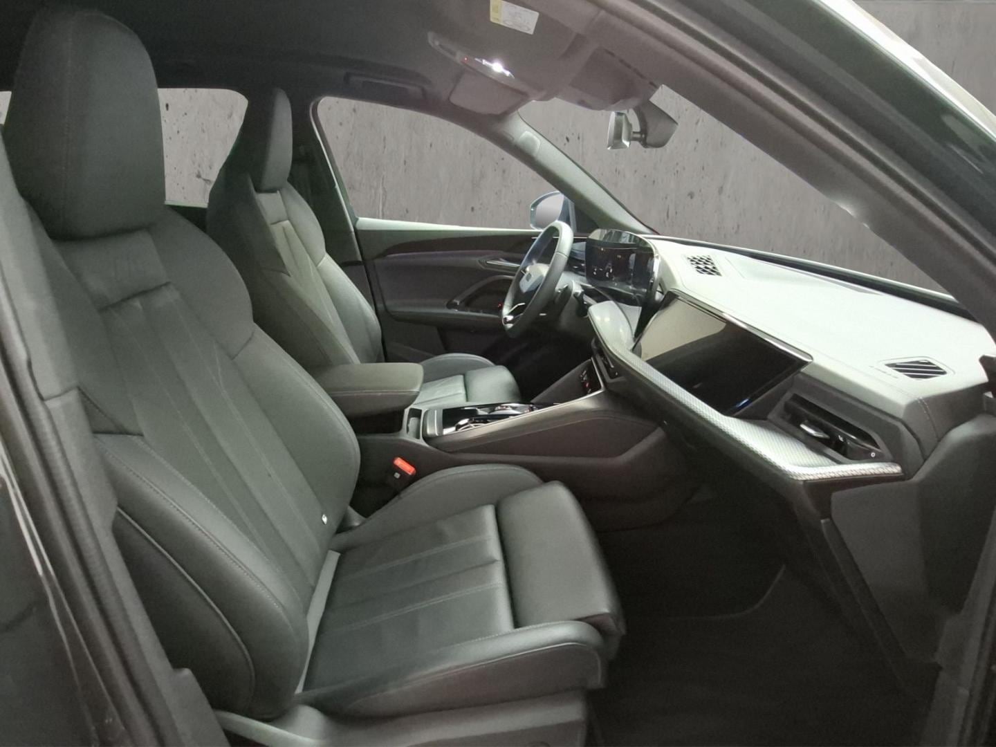 Bild über Audi Q5 SUV TDI quattro 150 kW S tronic - für weitere Informationen kontaktieren Sie den Audi Partner
