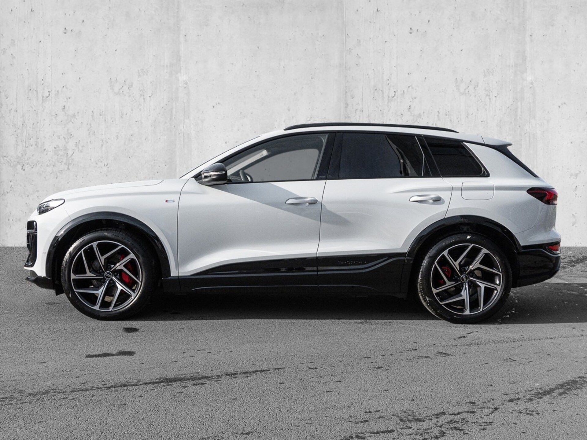 Audi Q6 SUV e-tron