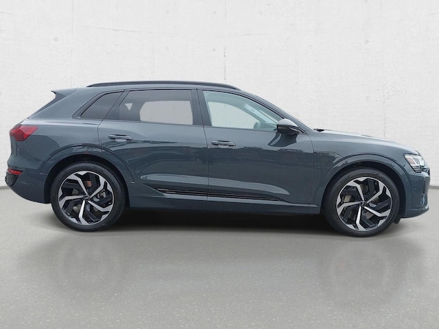 2024 Audi Q8 e-tron