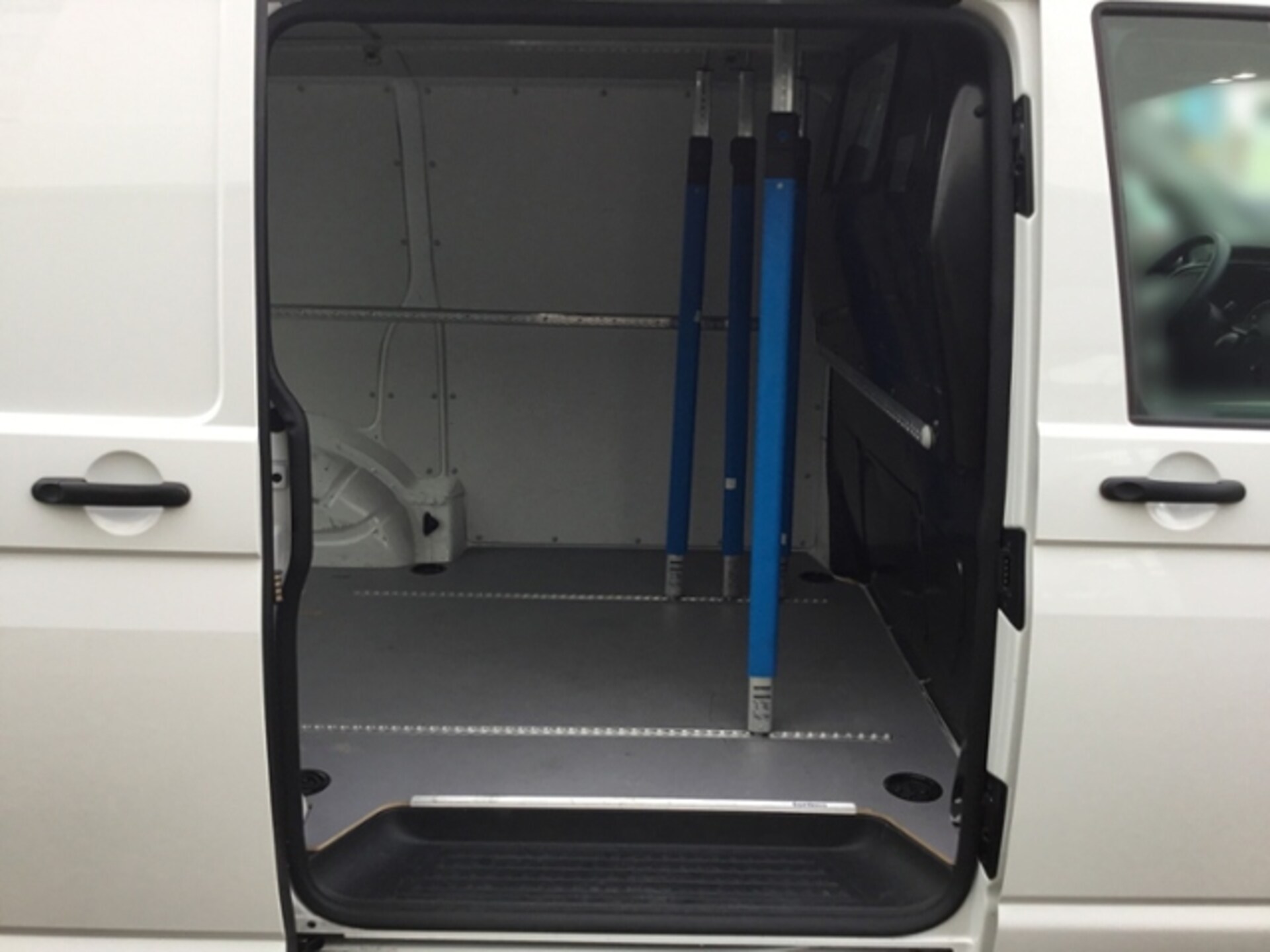 Volkswagen T6.1 Transporter Kasten kurzer Radstand