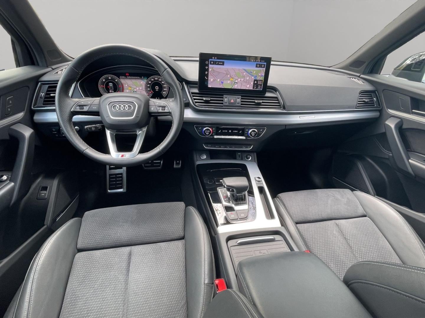 Bild über Audi Q5 40 TDI quattro 150 kW S tronic - für weitere Informationen kontaktieren Sie den Audi Partner