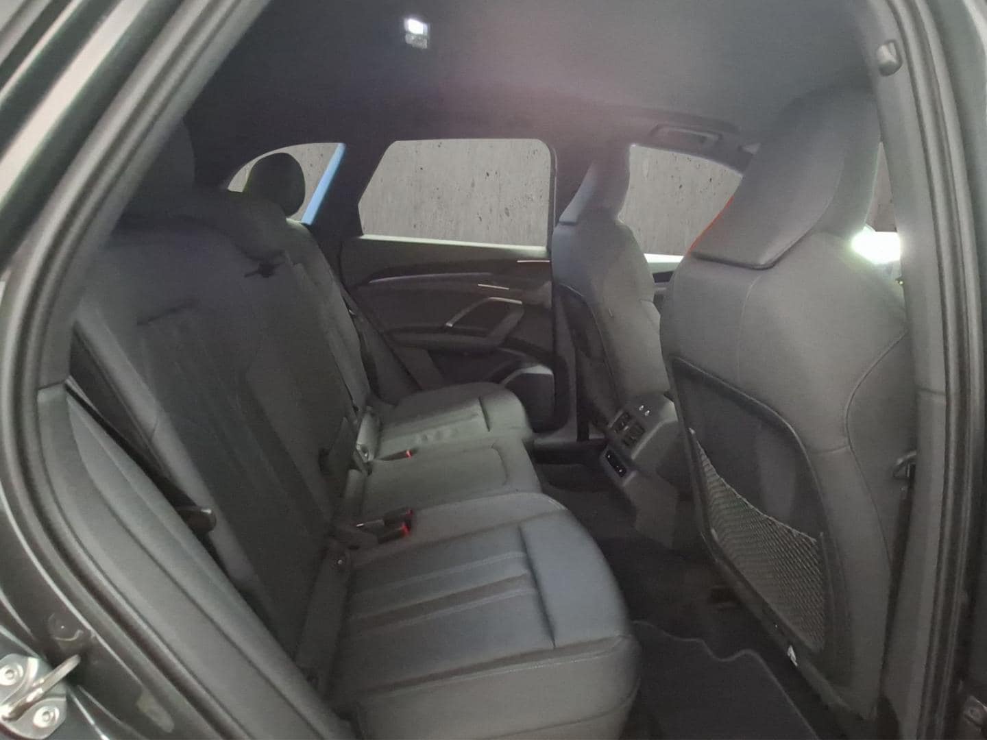 Bild über Audi Q5 SUV TDI quattro 150 kW S tronic - für weitere Informationen kontaktieren Sie den Audi Partner