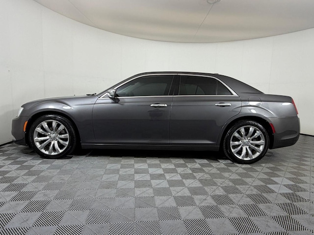 2019 Chrysler 300