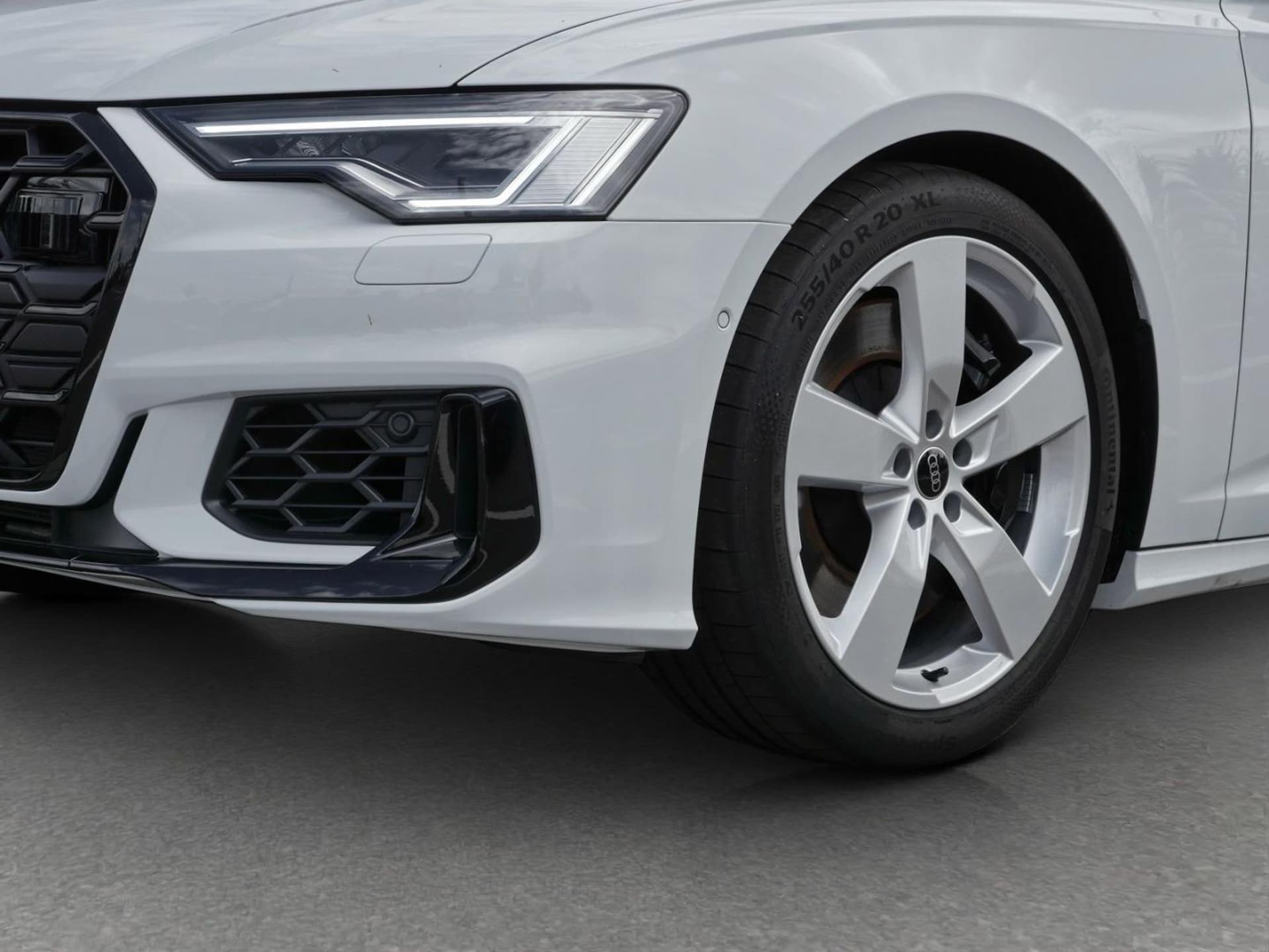 Audi S6 Avant