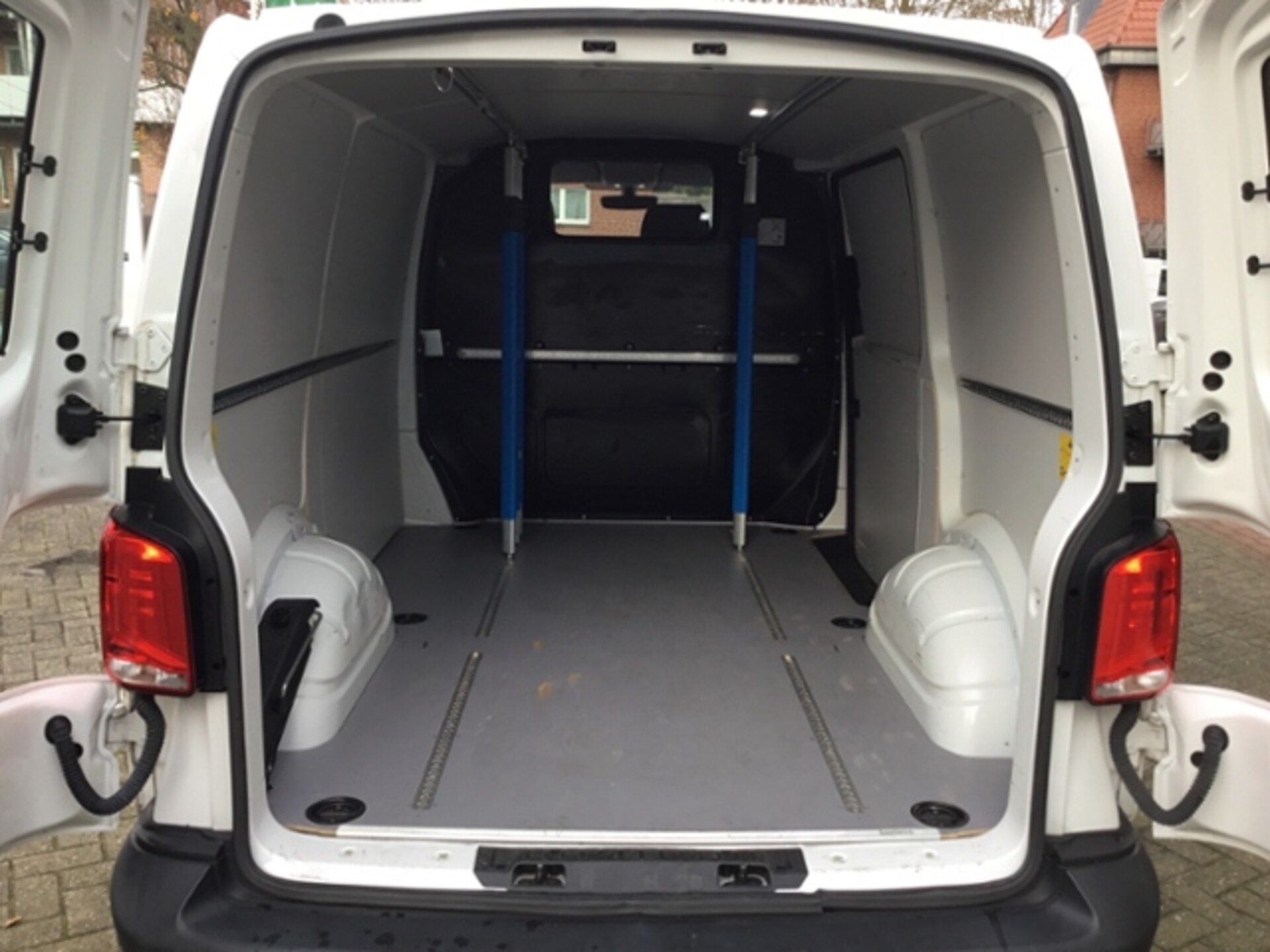 Volkswagen T6.1 Transporter Kasten kurzer Radstand