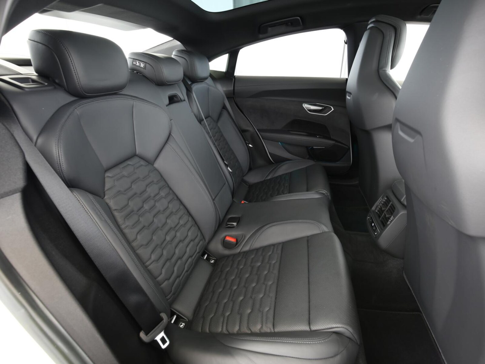 Audi e-tron GT quattro – Bild 15