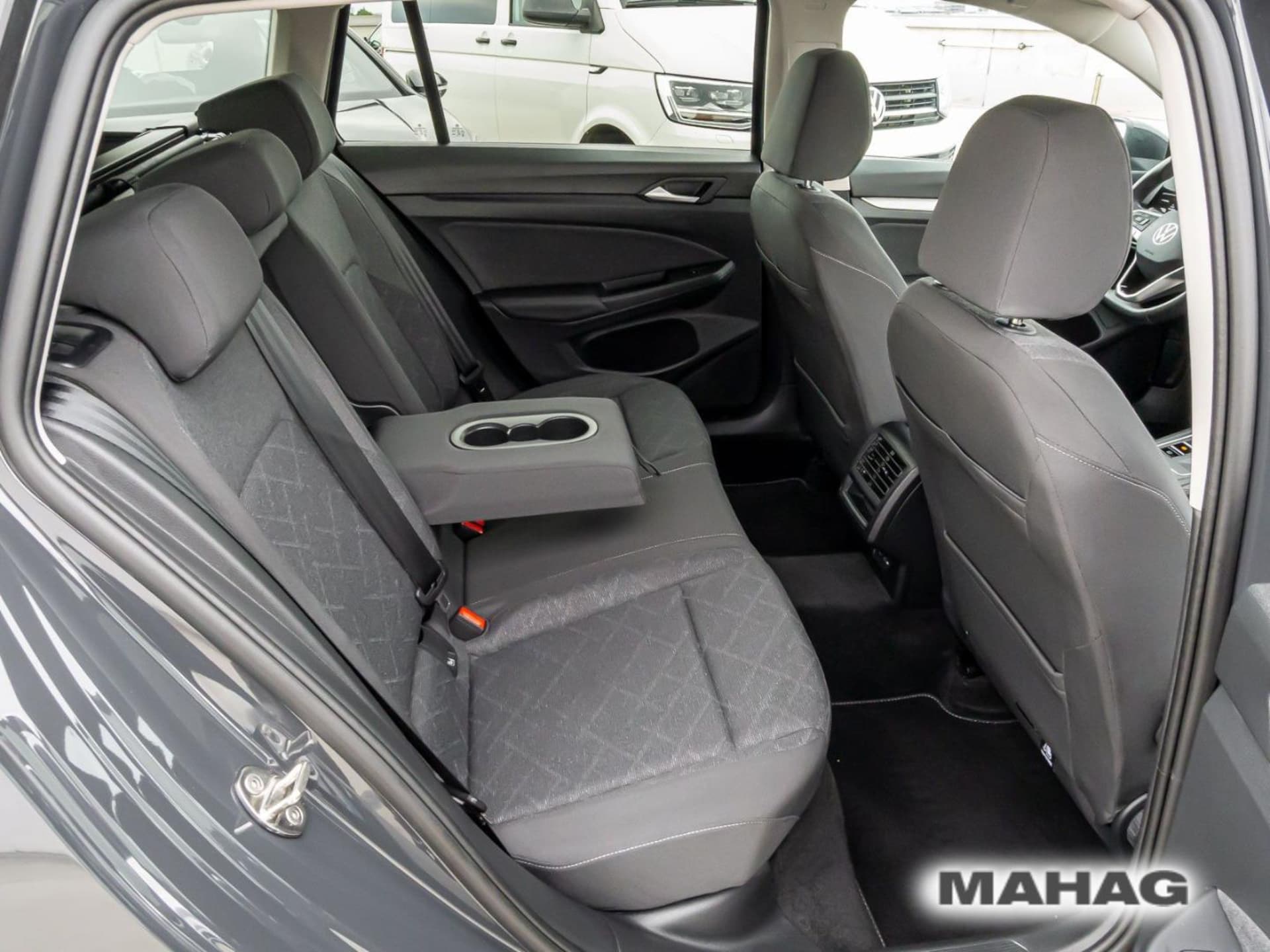 Volkswagen Golf Variant Life