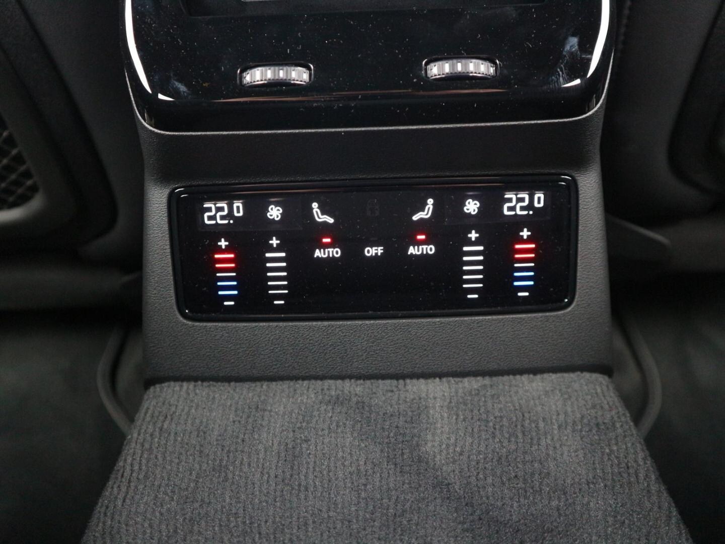 Bild über Audi A6 Avant TDI quattro 150 kW S tronic - für weitere Informationen kontaktieren Sie den Audi Partner