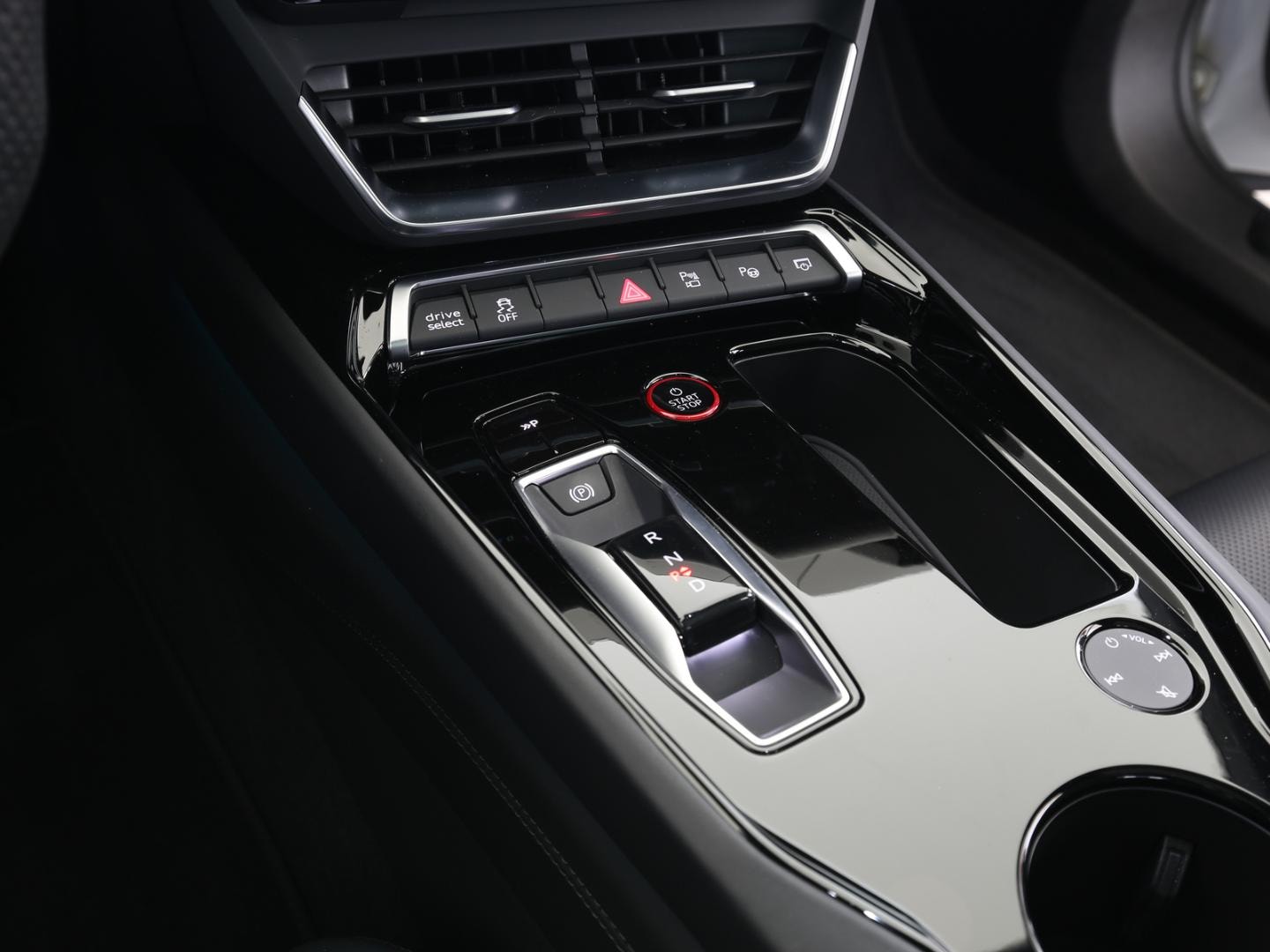 Bild über Audi e-tron GT e-tron quattro - für weitere Informationen kontaktieren Sie den Audi Partner