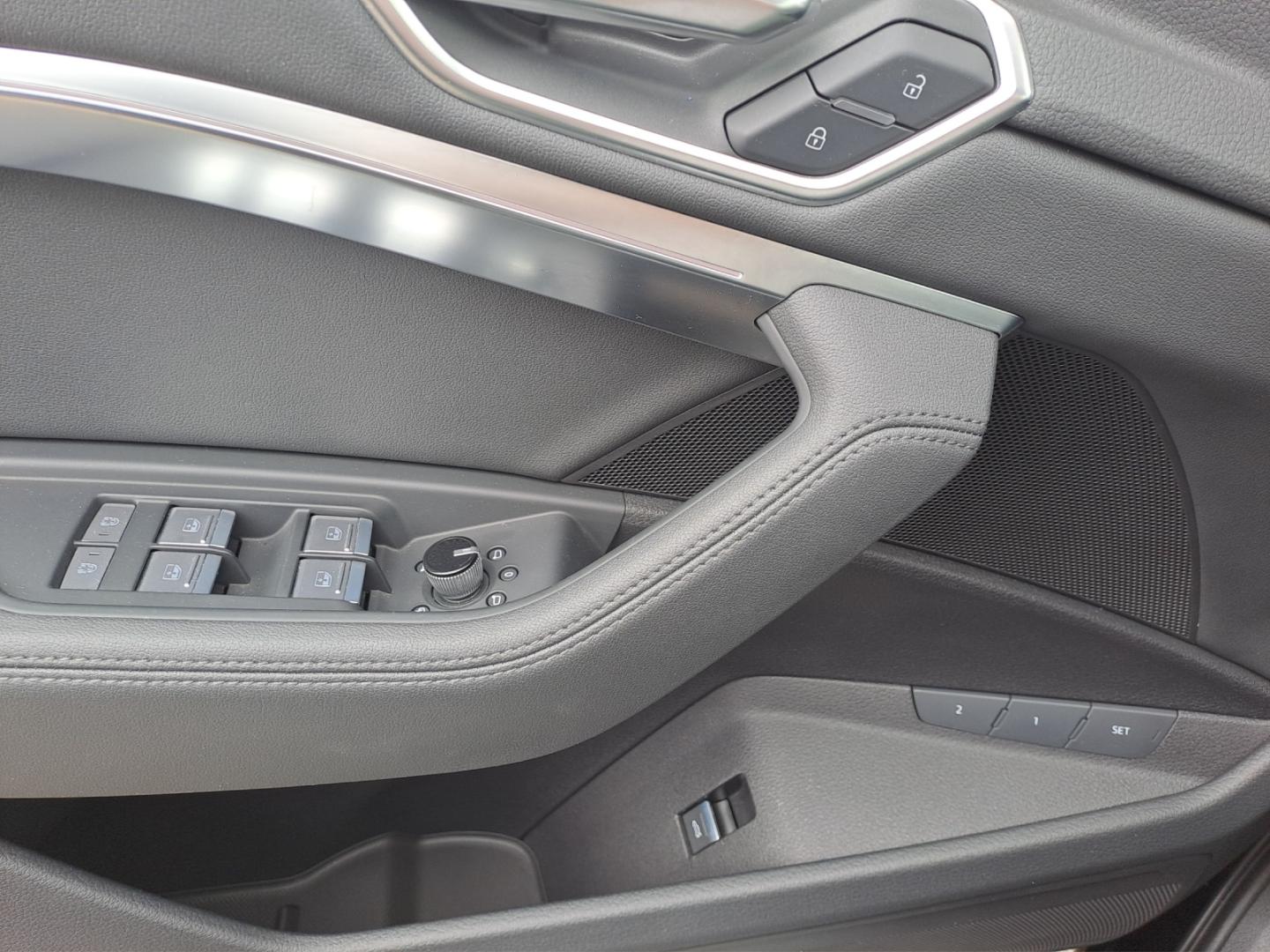 Image about Audi e-tron Sportback Basis 55 quattro 300,00 kW