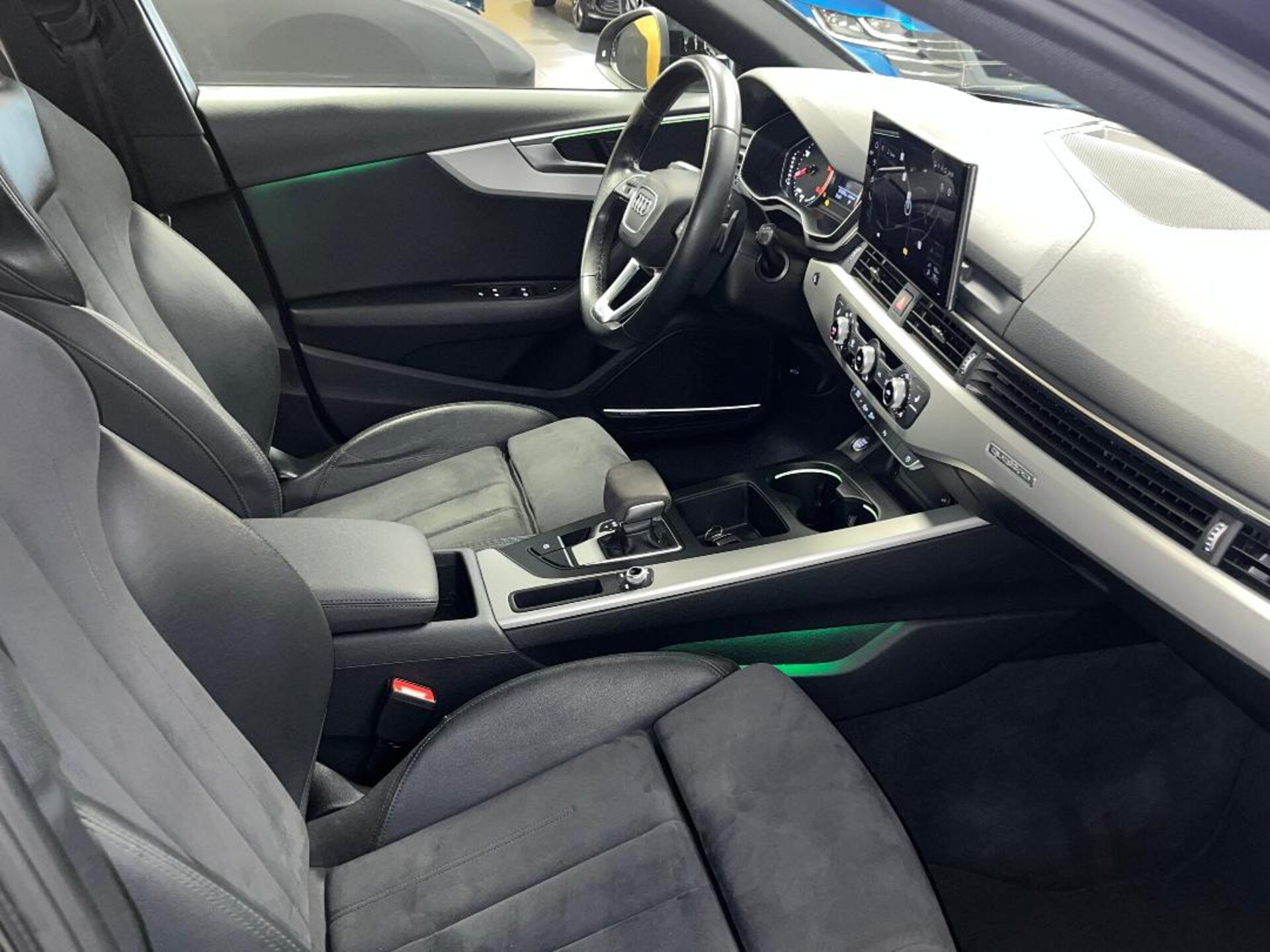 Audi A4 Avant S line