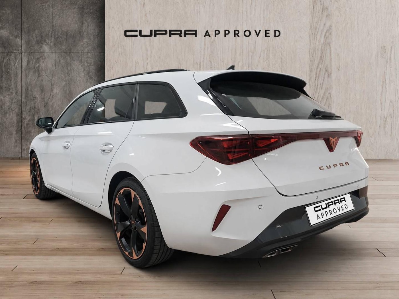 CUPRA Leon Sportstourer 1.5 eTSI DSG 110 kW (150 CV) — photo 2