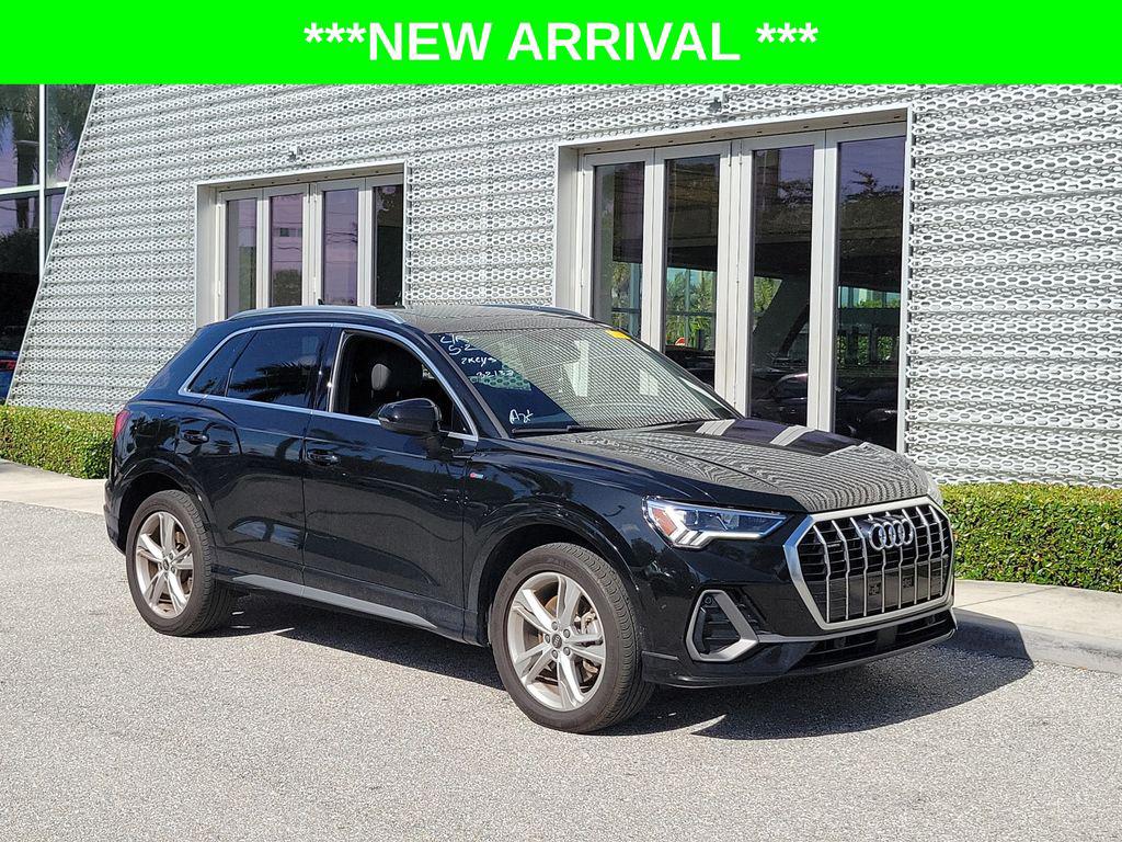 2024 Audi Q3 45 TFSI S Line Premium quattro's photo