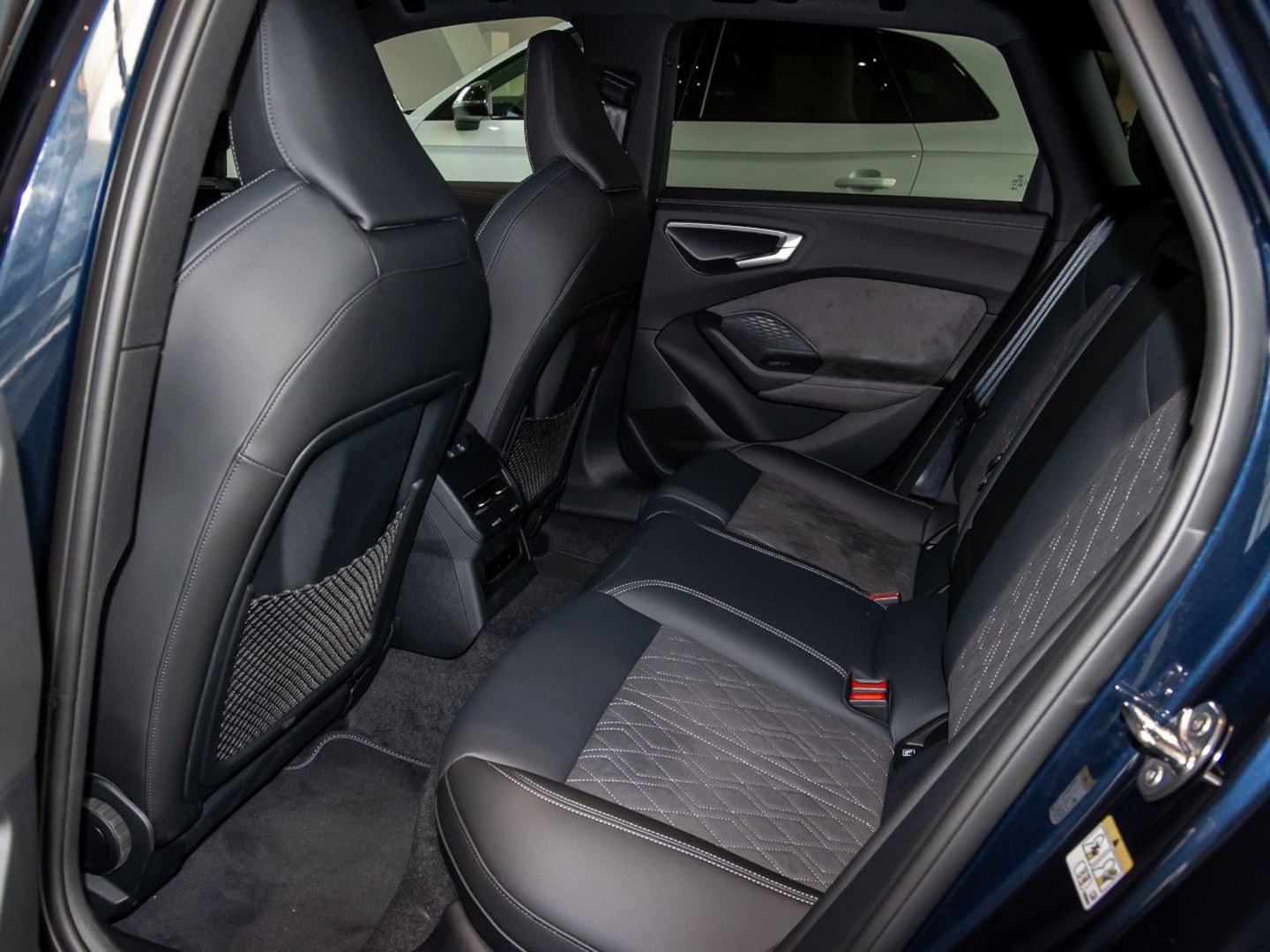 Bild über Audi A5 Avant TDI quattro 150 kW S tronic - für weitere Informationen kontaktieren Sie den Audi Partner