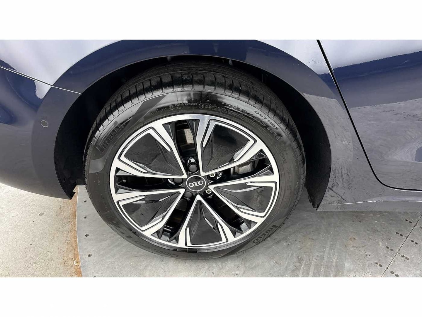 Image of Audi A5 Avant TFSI e Technik quattro 299 PS S tronic - View: for more details contact your dealer