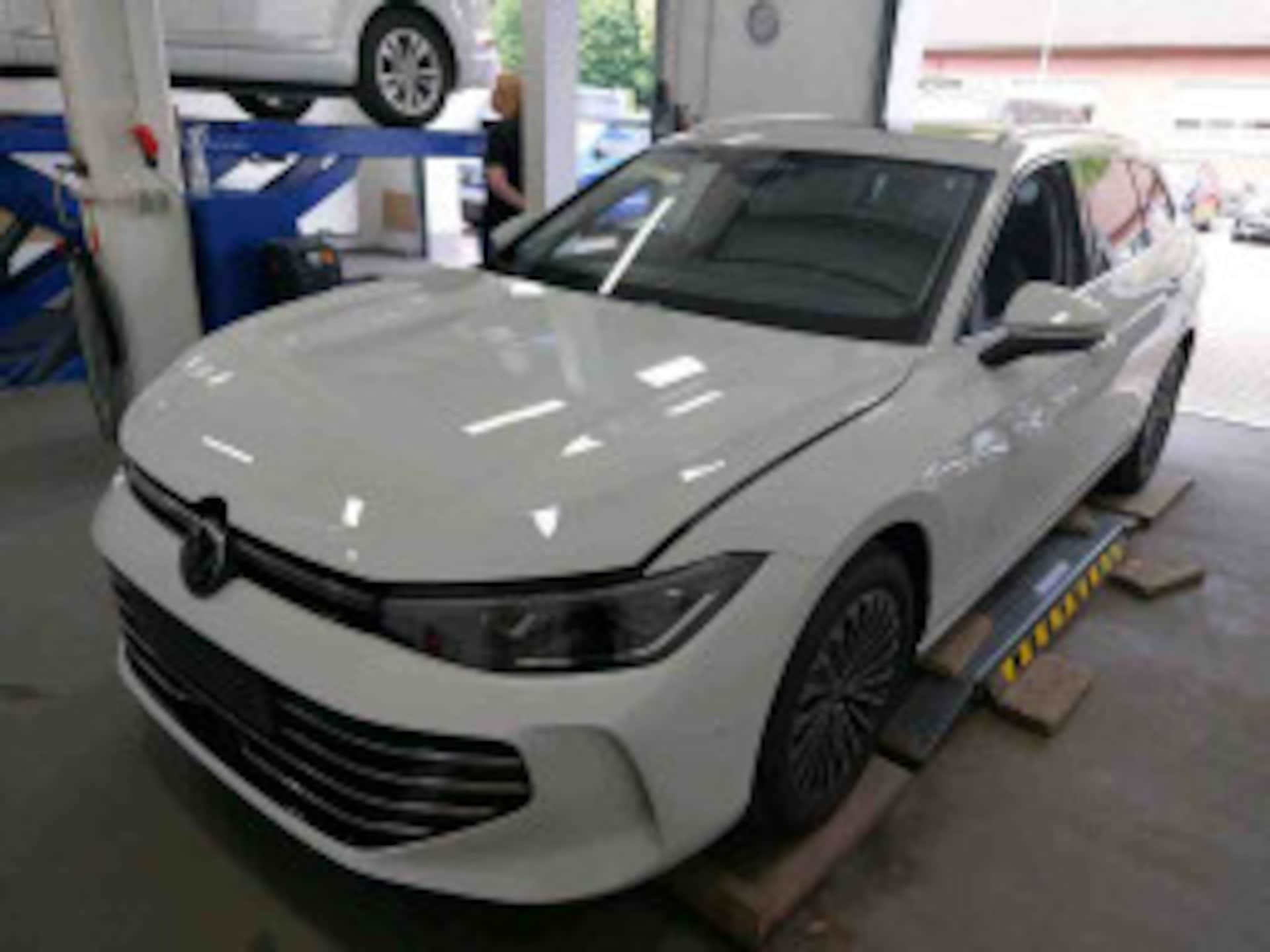 Volkswagen Passat Elegance