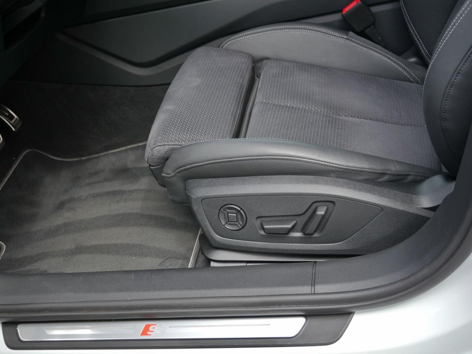 Audi S6 Avant