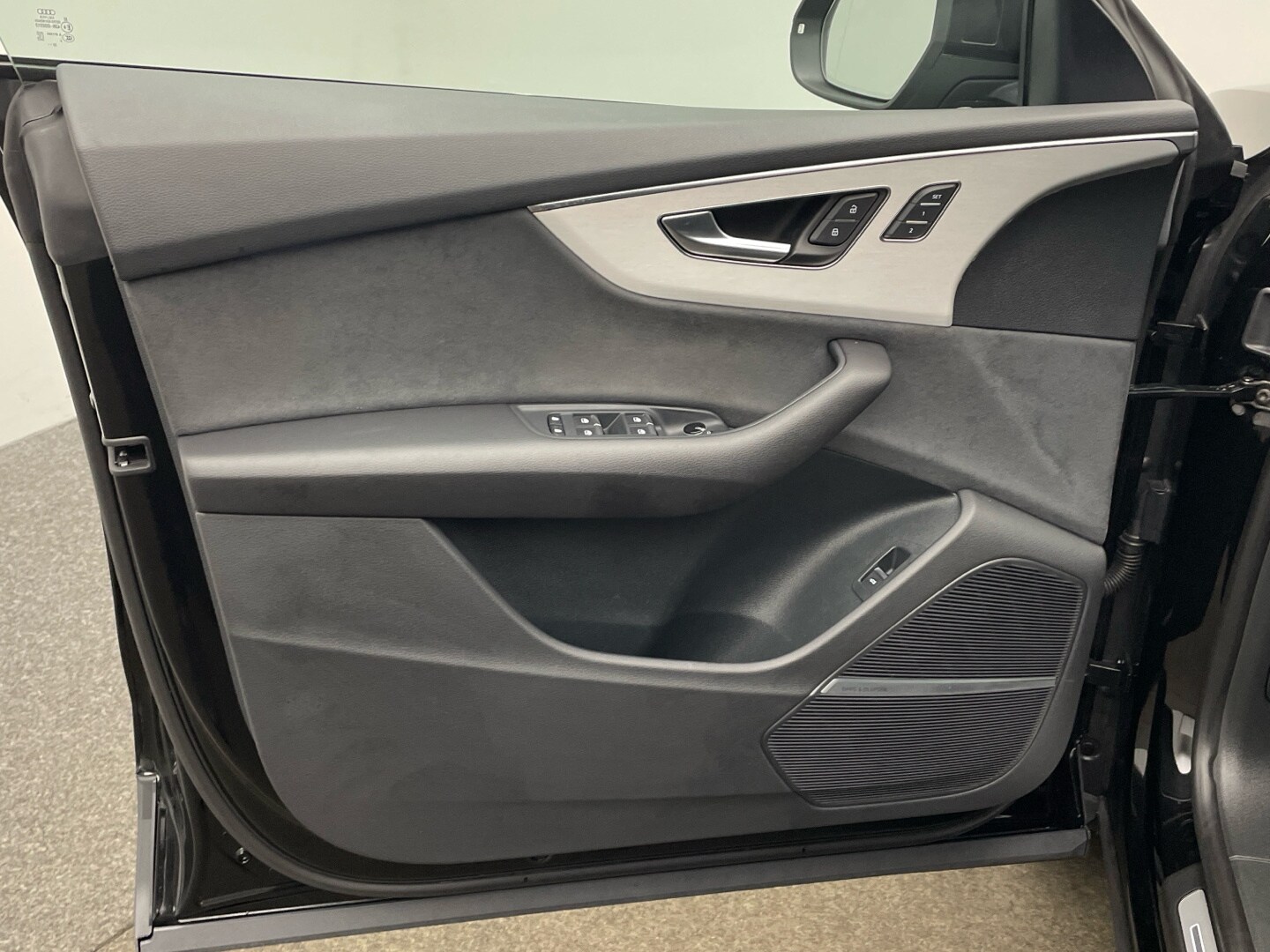 Image about Audi Q8 50 TDI quattro tiptronic