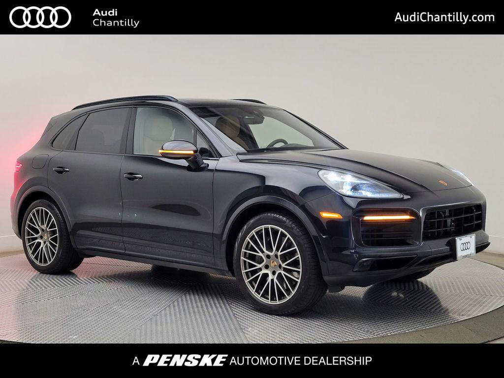 2023 Porsche Cayenne S's photo