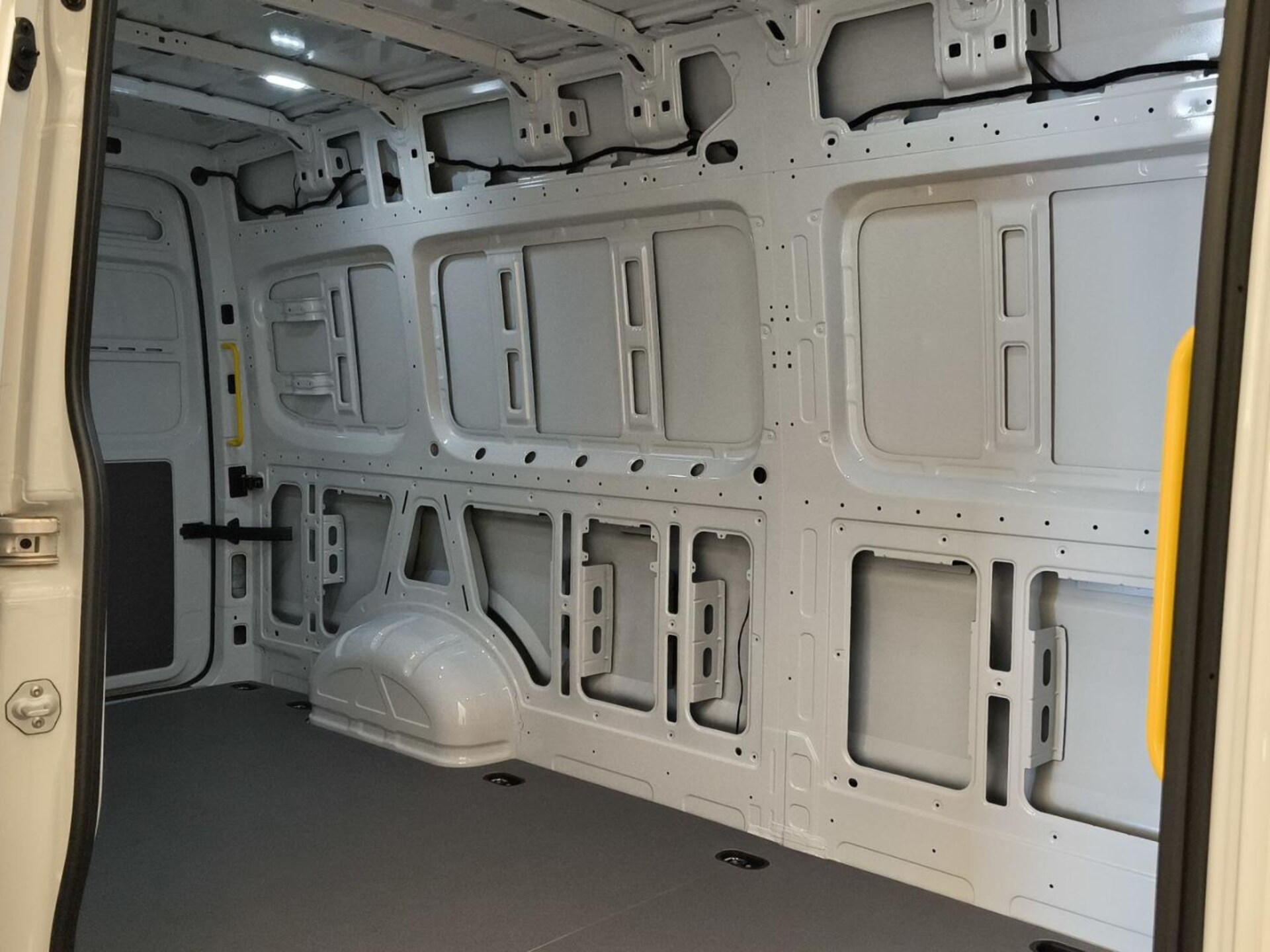 Volkswagen Crafter Kasten langer Radstand