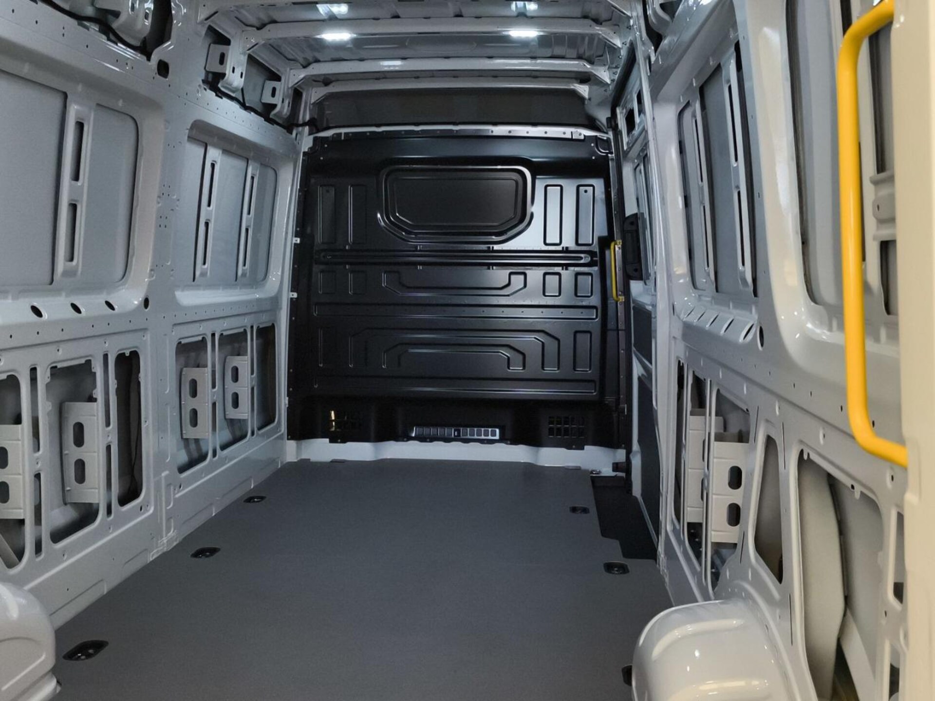 Volkswagen Crafter Kasten langer Radstand