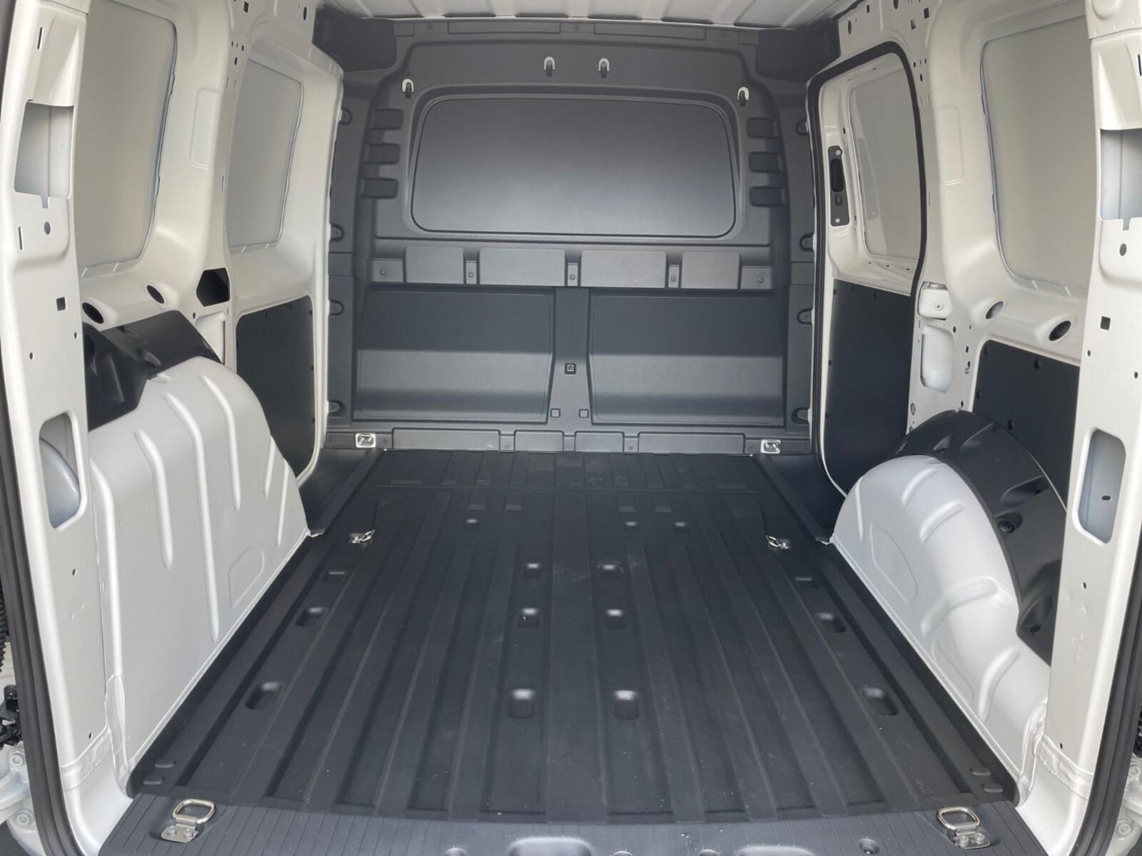 Volkswagen Caddy Cargo – Bild 15