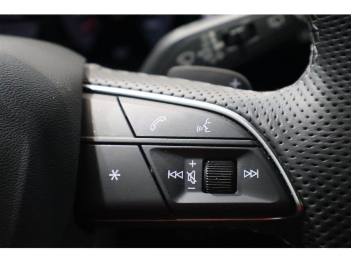 Bild über Audi Q8 SUV 50 TDI quattro tiptronic - für weitere Informationen kontaktieren Sie den Audi Partner