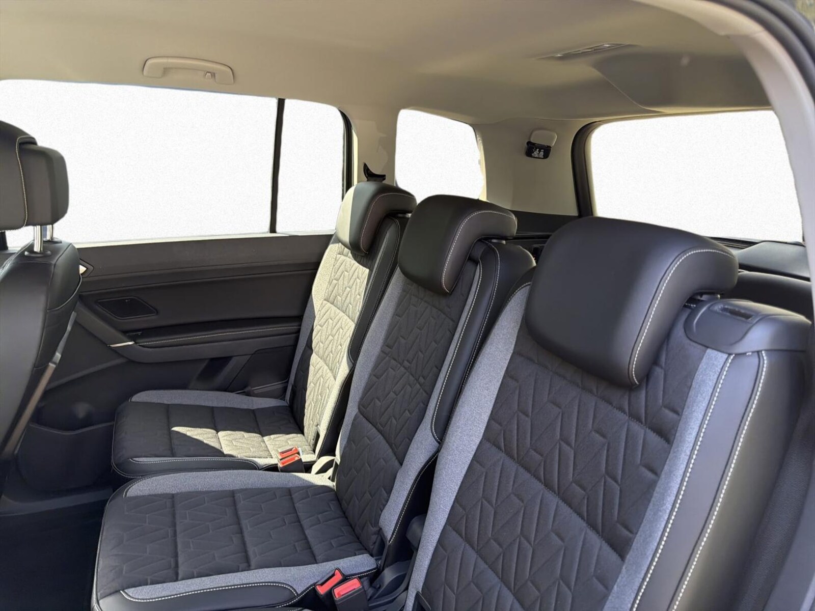 Volkswagen Touran – Bild 10