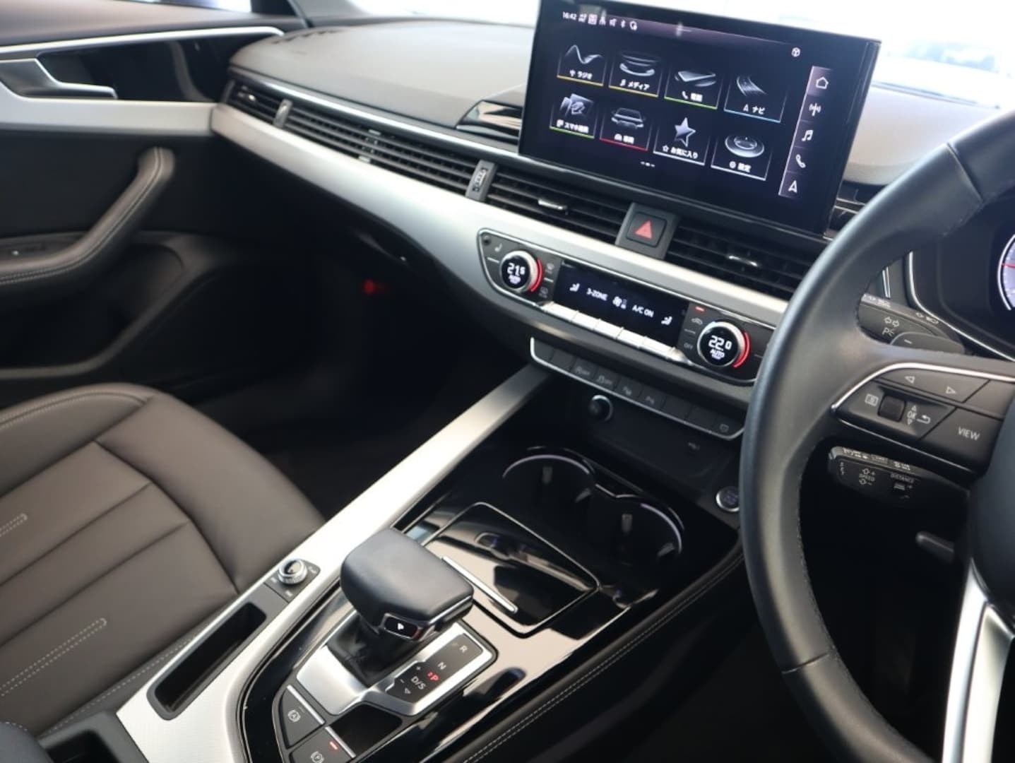 Audi A4 Avant 35 TFSI advanced for more details contact your dealer