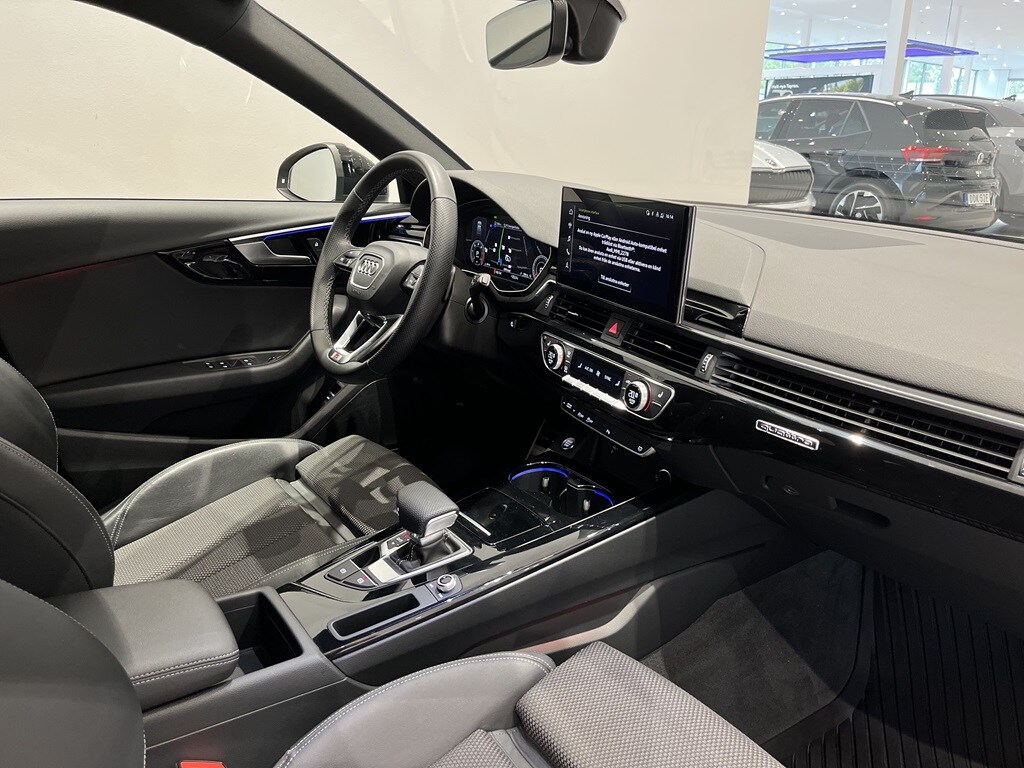Image about Audi A4 Avant A4 Avant 40 TDI quattro S line 204 hk S tronic
