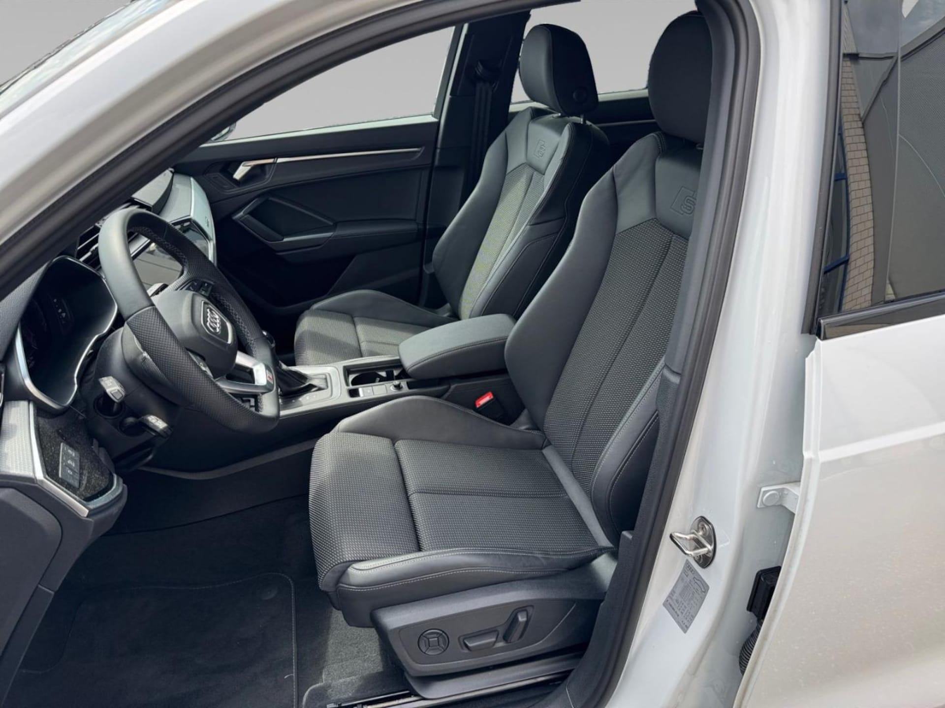 Audi Q3 SUV S line