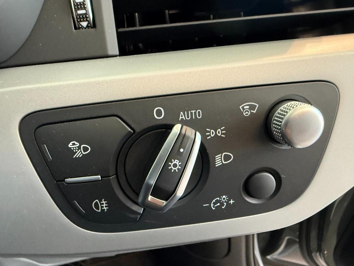 Image about Audi A4 Sedan S line 35 TFSI S tronic