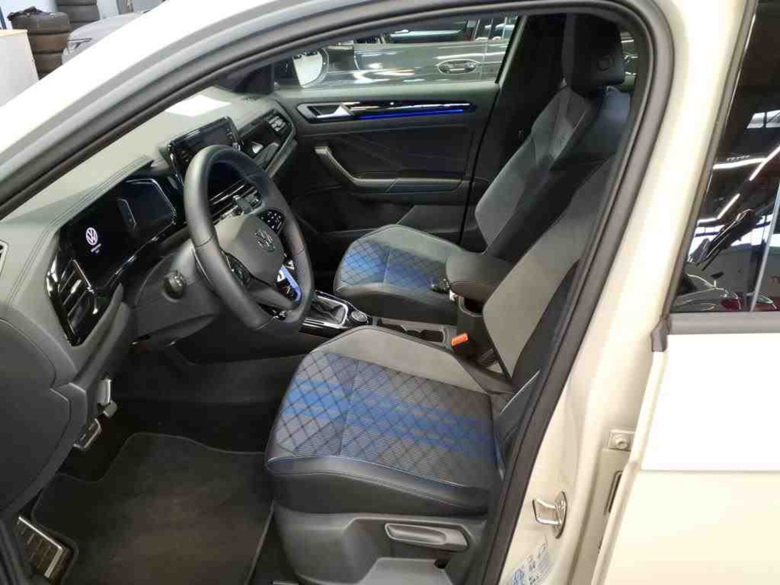 Volkswagen T-Roc – Bild 9