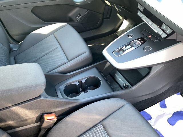 Image about Audi Q4 e-tron 40 e-tron