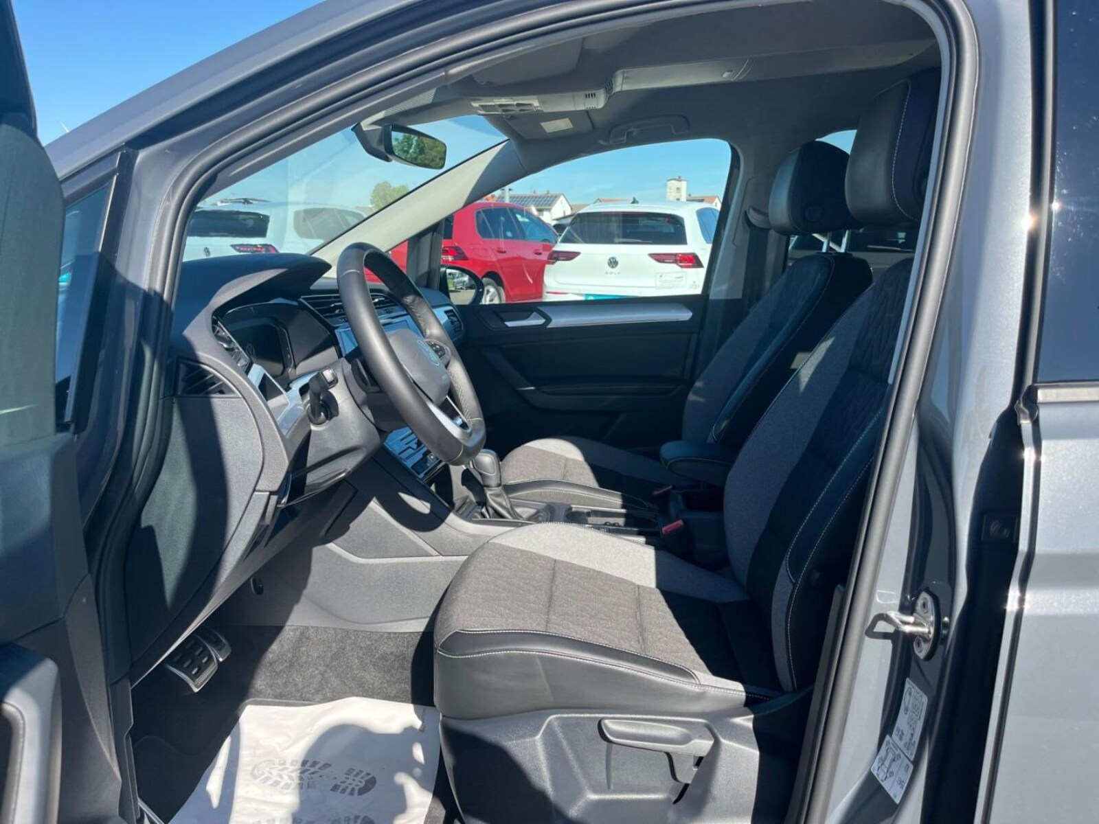 Volkswagen Touran – Bild 10