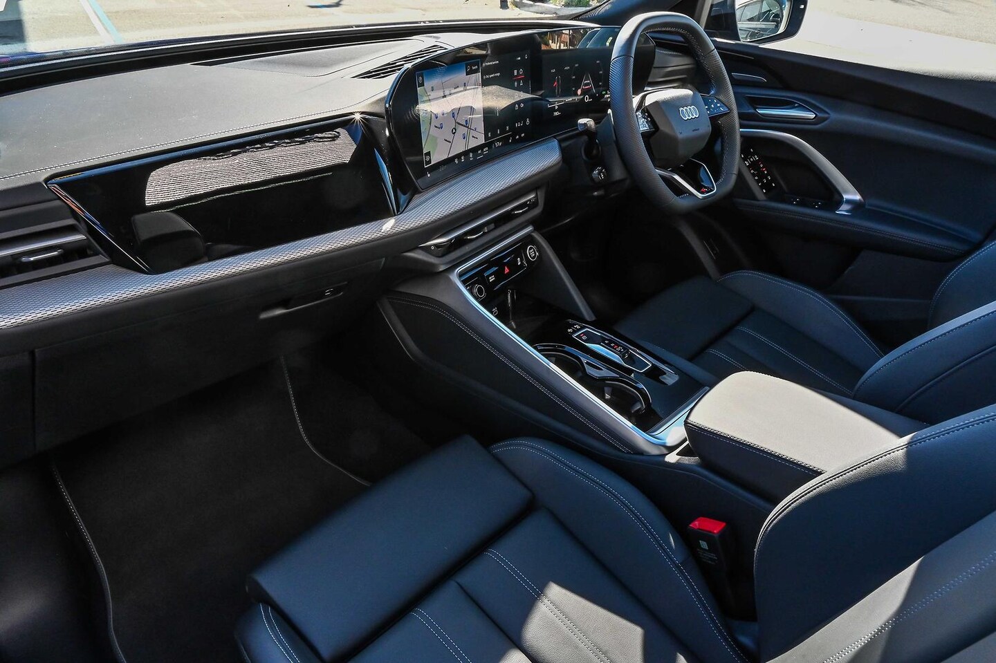 Image about Audi Q5 SUV TDI quattro 150 kW sport