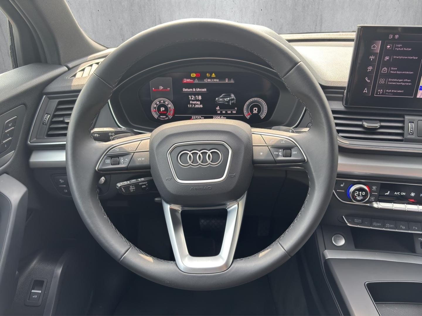 Bild über Audi Q5 Sportback 45 TFSI quattro S tronic - für weitere Informationen kontaktieren Sie den Audi Partner