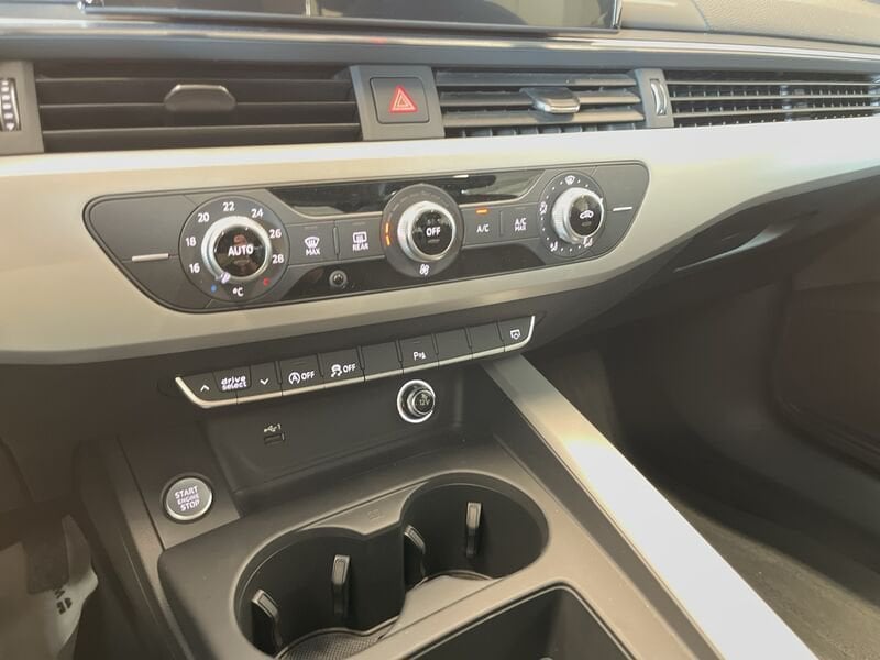 Immagine di Audi A4 Avant Business 30 TDI 100 kW (136 PS) S tronic - Vista: for more details contact your dealer