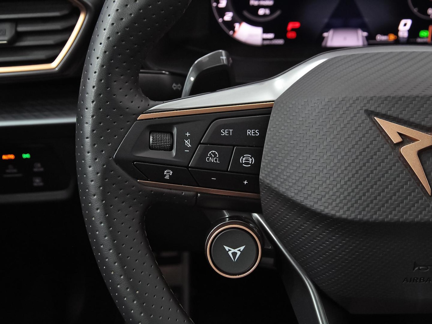 CUPRA Formentor 1.5 eTSI DSG 110 kW (150 CV) — photo 17