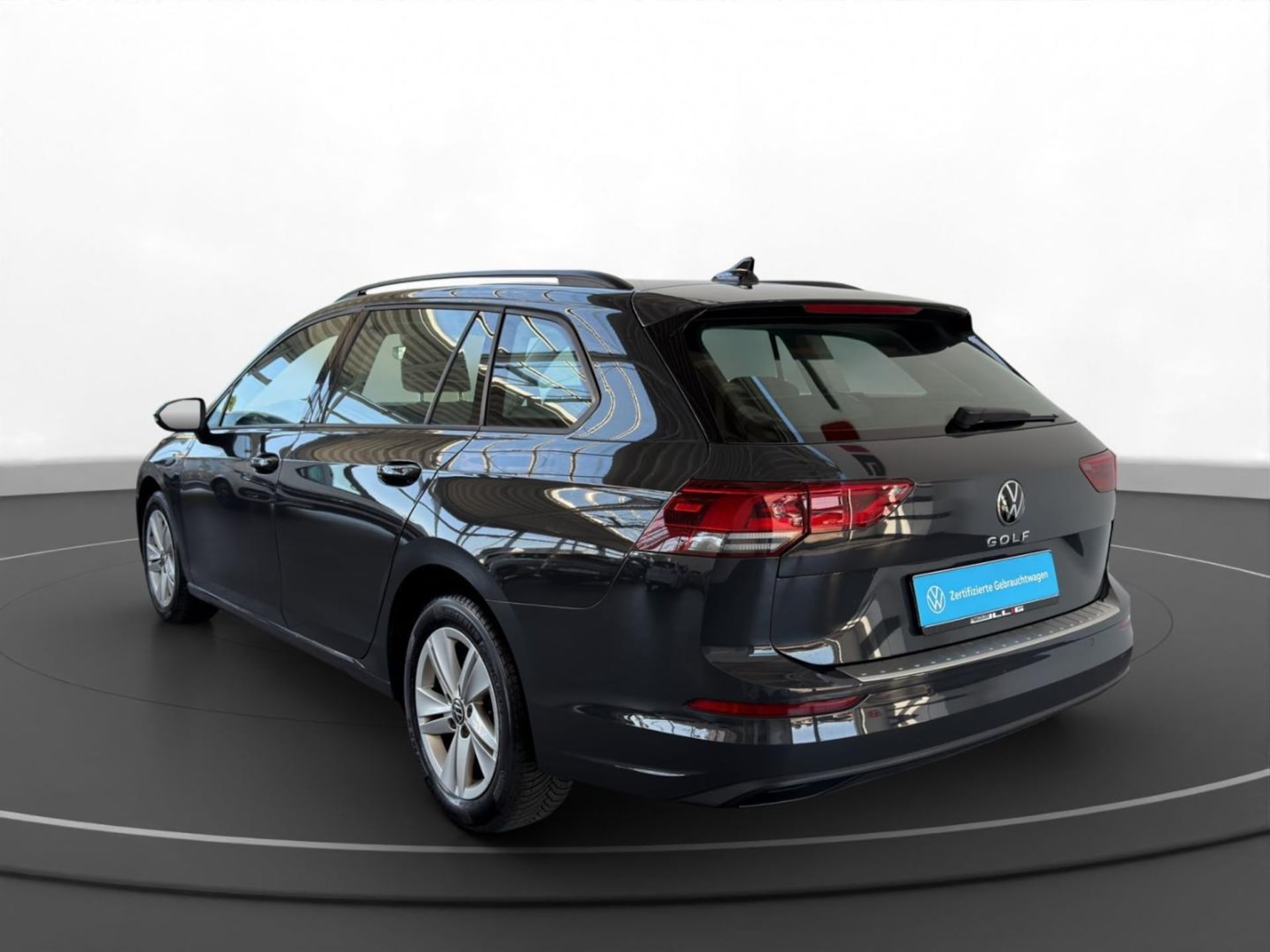 Volkswagen Golf Variant Life