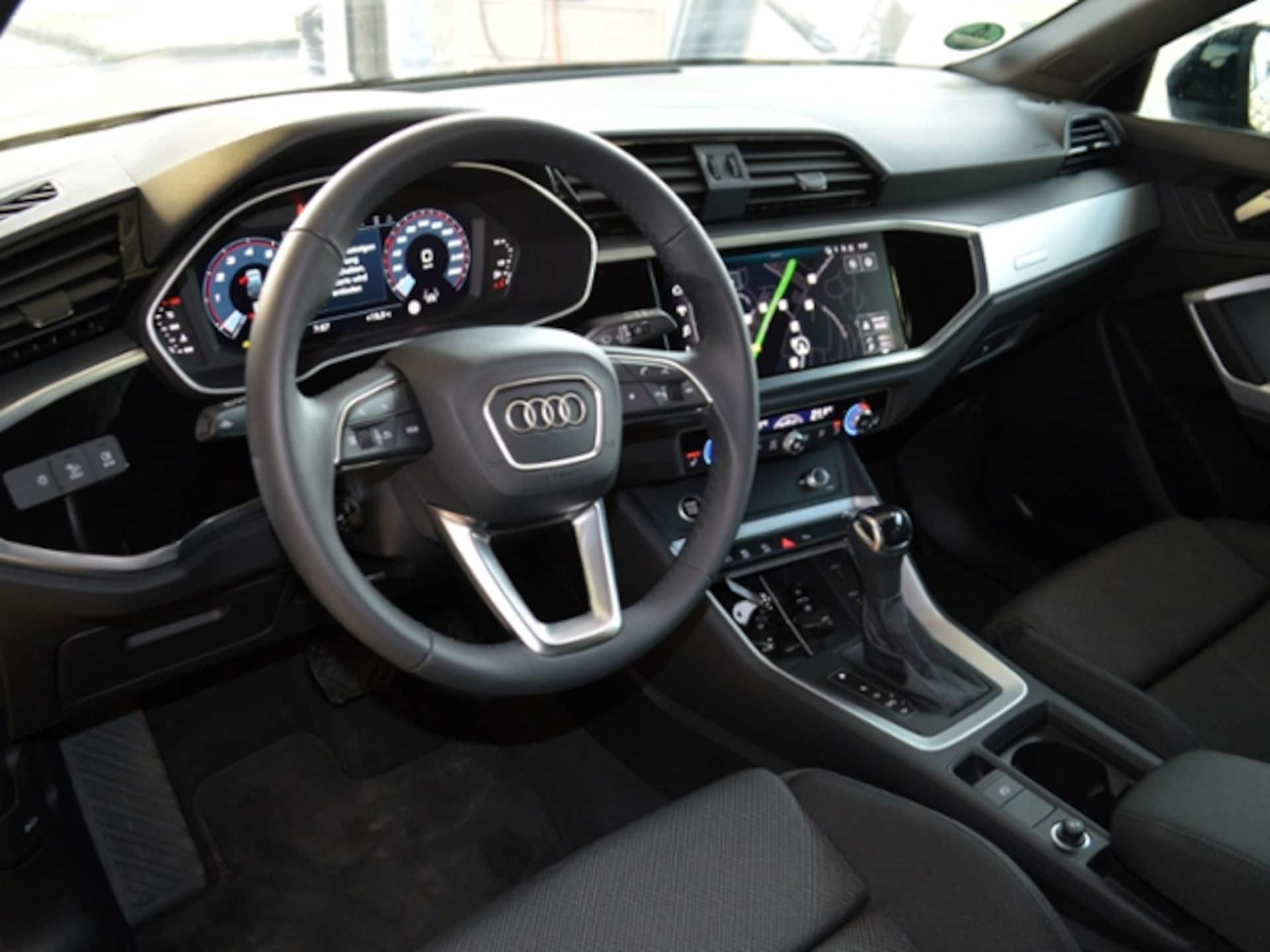 Audi Q3 Sportback S line