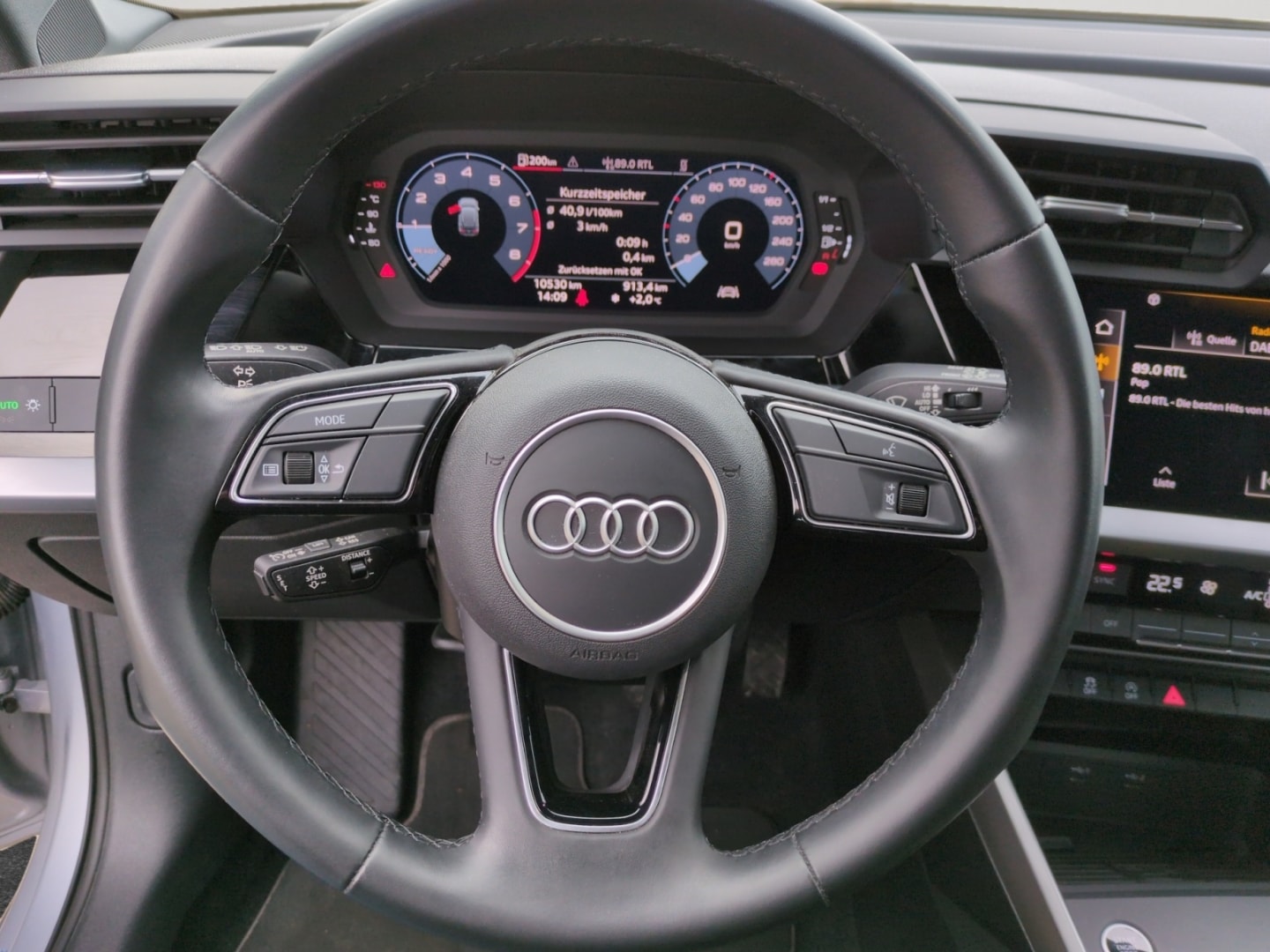 Bild über Audi A3 Sportback advanced 35 TFSI Schaltgetriebe - für weitere Informationen kontaktieren Sie den Audi Partner