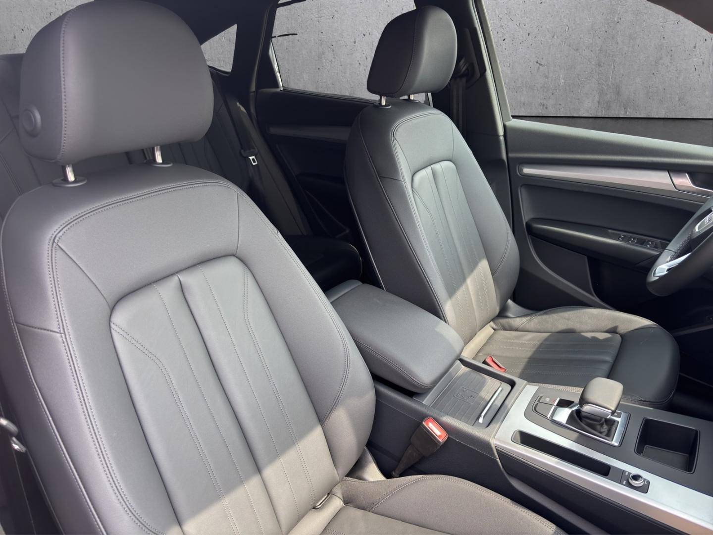 Bild über Audi Q5 Sportback 45 TFSI quattro S tronic - für weitere Informationen kontaktieren Sie den Audi Partner