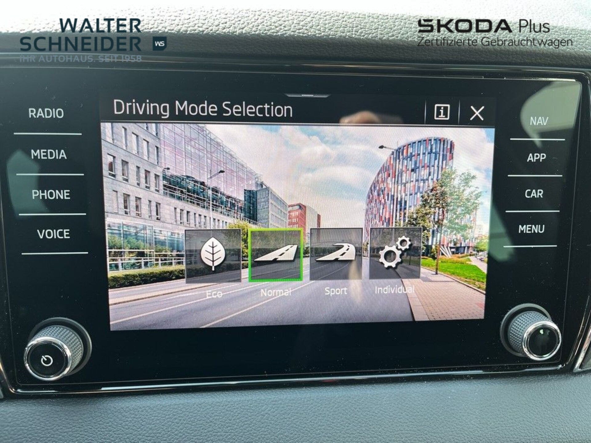 Skoda Karoq Selection