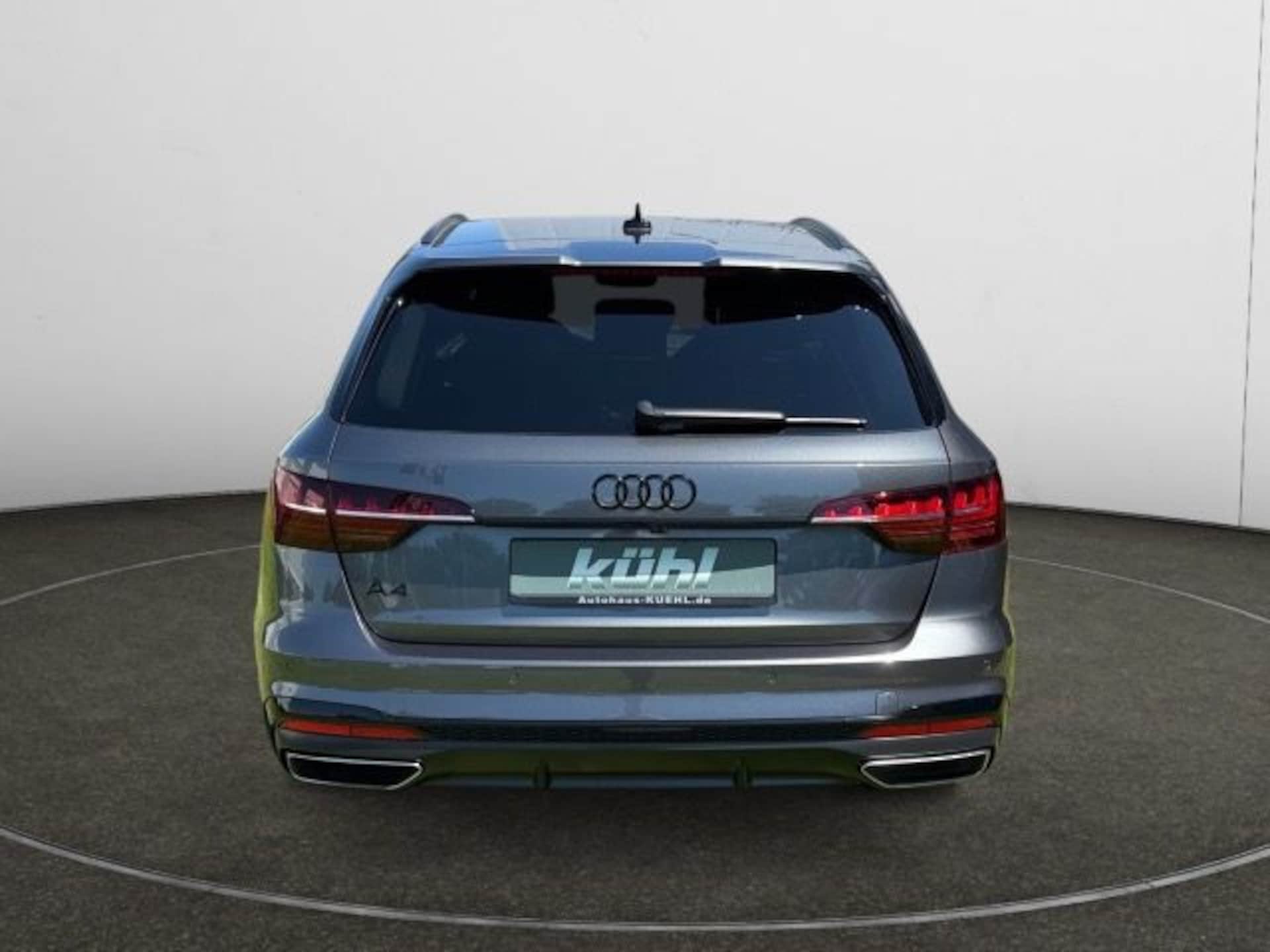 Audi A4 Avant S line
