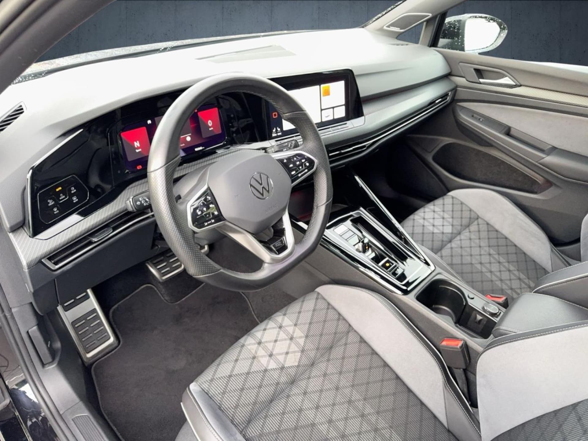 Volkswagen Golf R-Line
